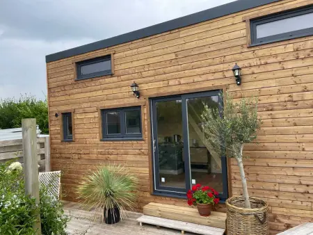 Chalet avec terrasse et jardin à Sainte-Marie-du-Mont, 2 chambres : photo 2