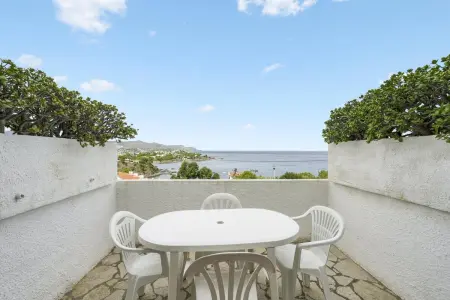 Appartement face à la mer à Llançà, terrasse et piscine partagée : photo 13