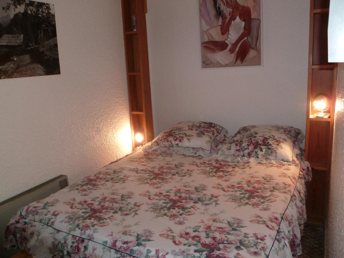 Maison 38 m² au pied des pistes, parking et casier à skis - Photo 4