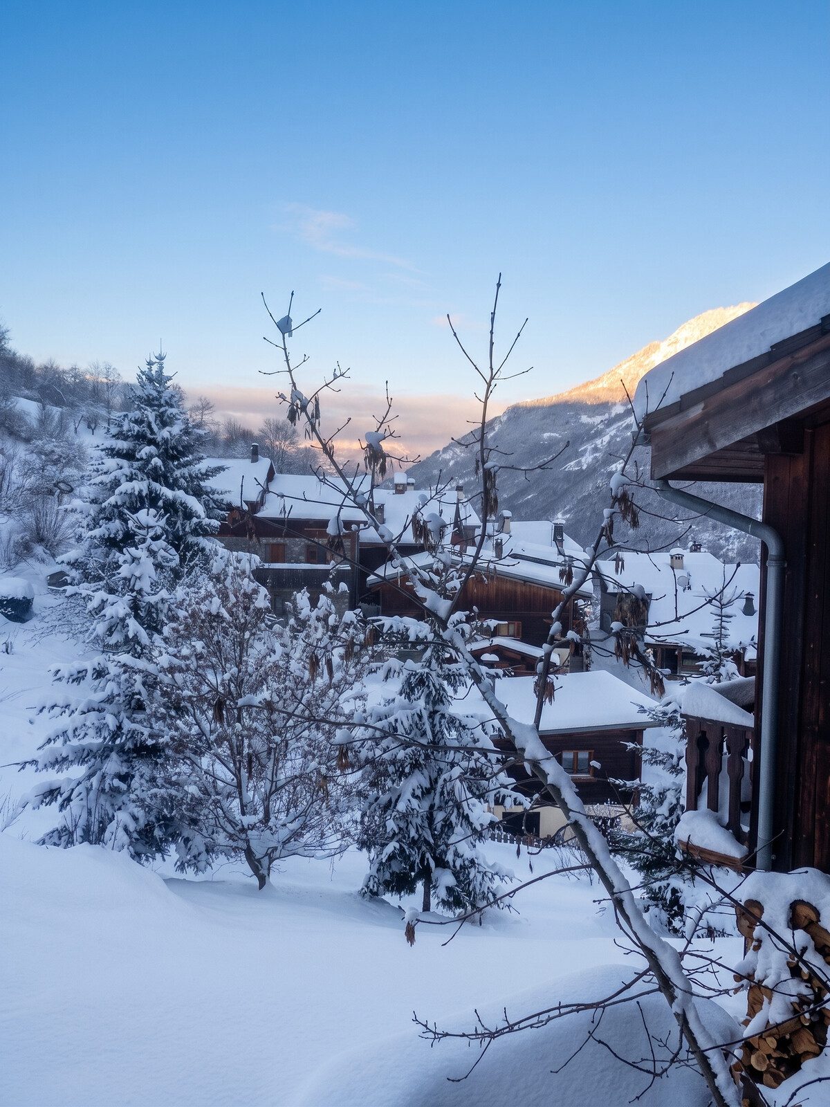 Chalet 40 m² à Courchevel, 4 personnes avec vue montagne - Photo 2