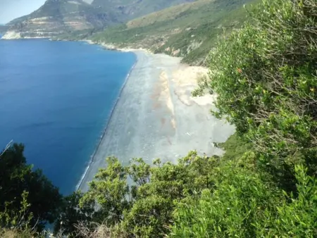Maison confortable avec vue sur la mer et la montagne à Oletta. - Photo 21