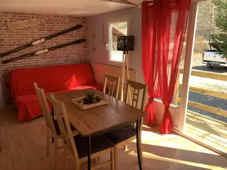 Location chalet à Saint Léger les Mélèzes, Chalet charmant à Saint-Léger-les-Mélèzes avec vue sur la montagne