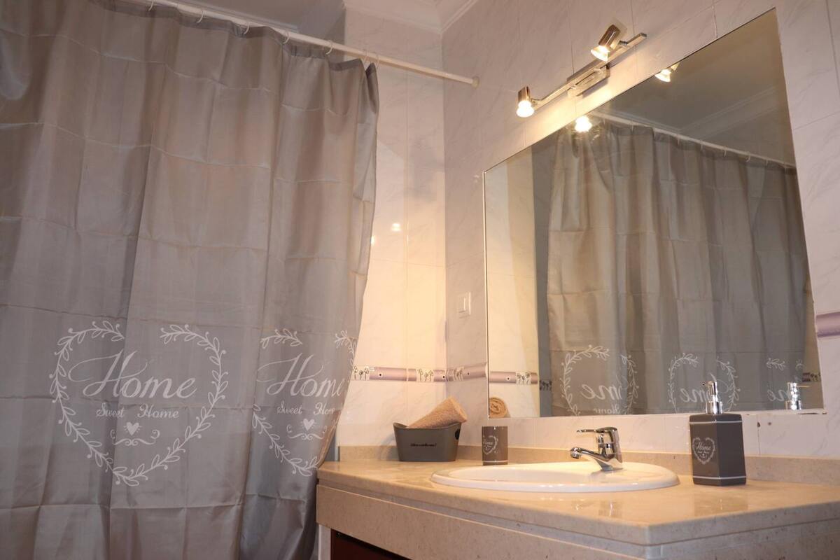 Maison 142 m² avec cheminée et jardin à Grândola - Photo 5
