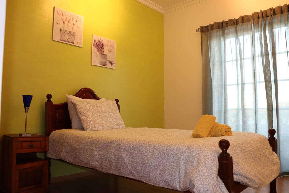 Maison 142 m² avec cheminée et jardin à Grândola - Photo 12