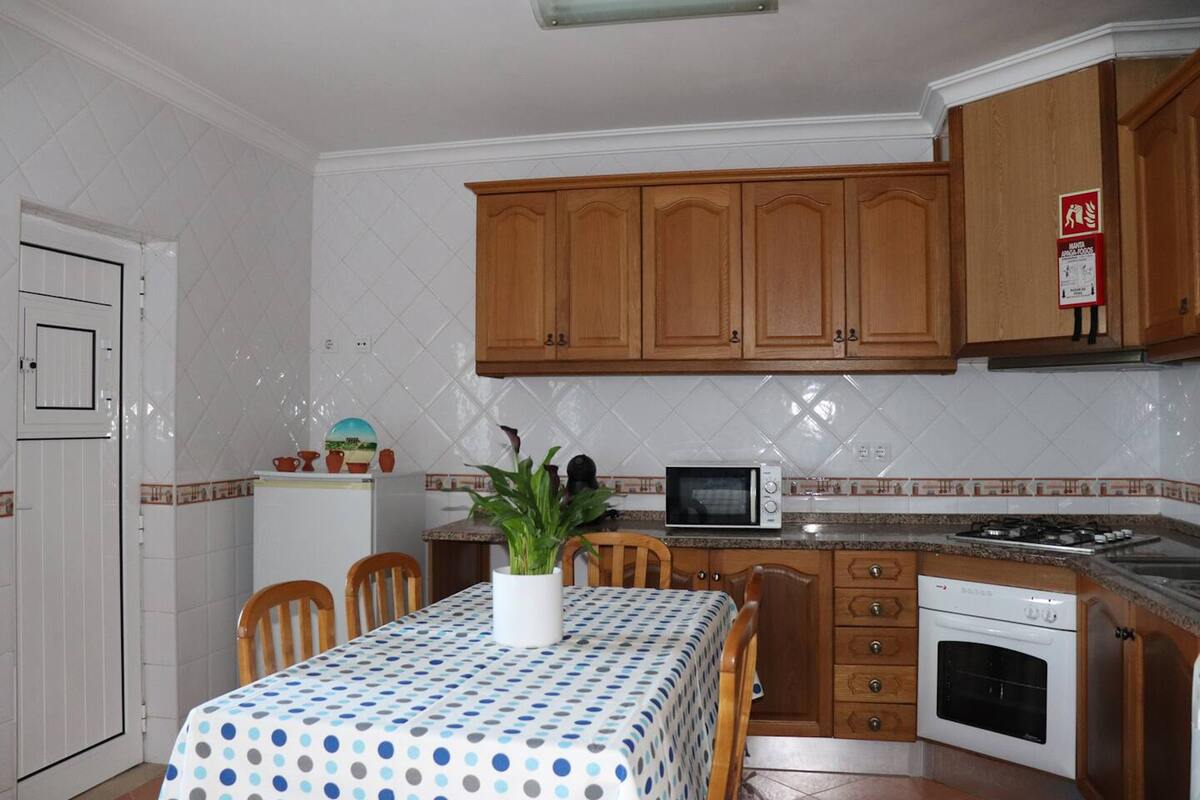 Maison 142 m² avec cheminée et jardin à Grândola - Photo 15