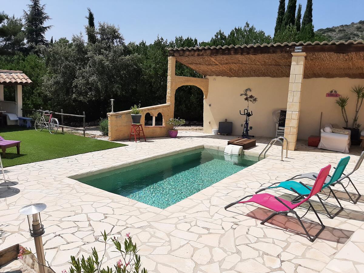 Villa 5 pers. à Mérindol : piscine privée et jardin 2500 m² - Photo 3