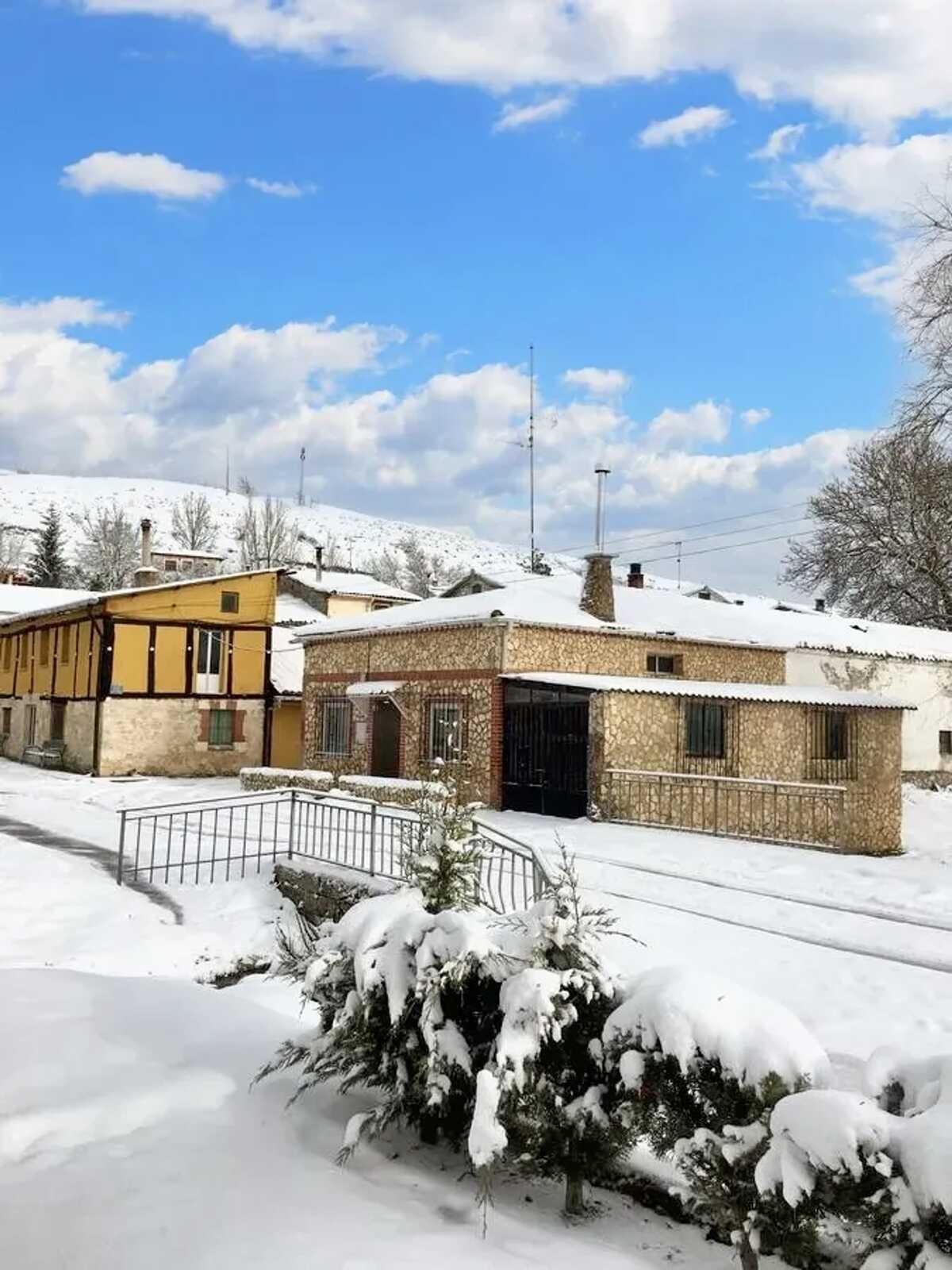 Maison 6 chambres avec jardin et barbecue à Cardeñuela Riopico - Photo 35