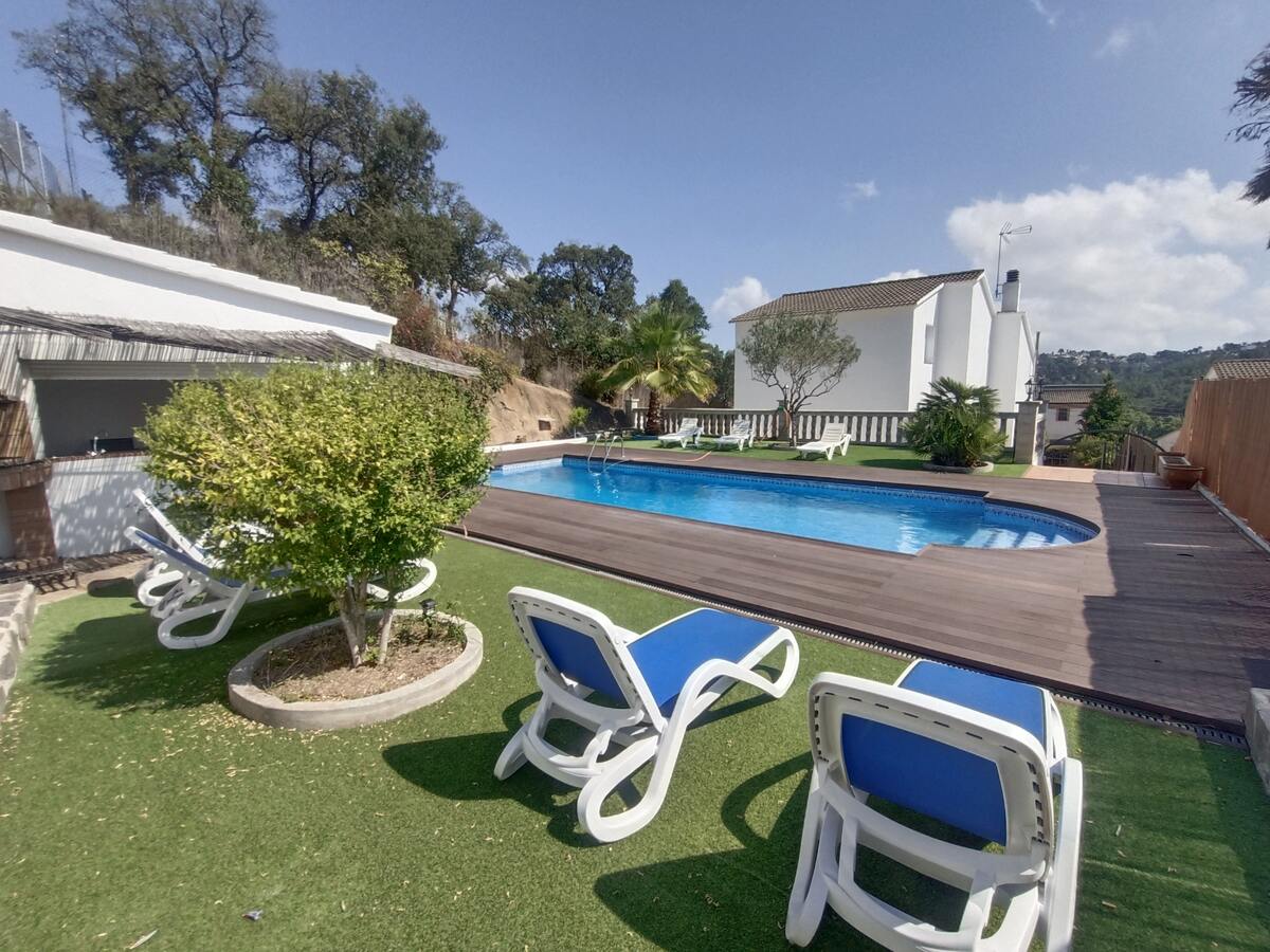 Villa 200 m² à Vidreres : piscine privée ouverte toute l'année - Photo 1
