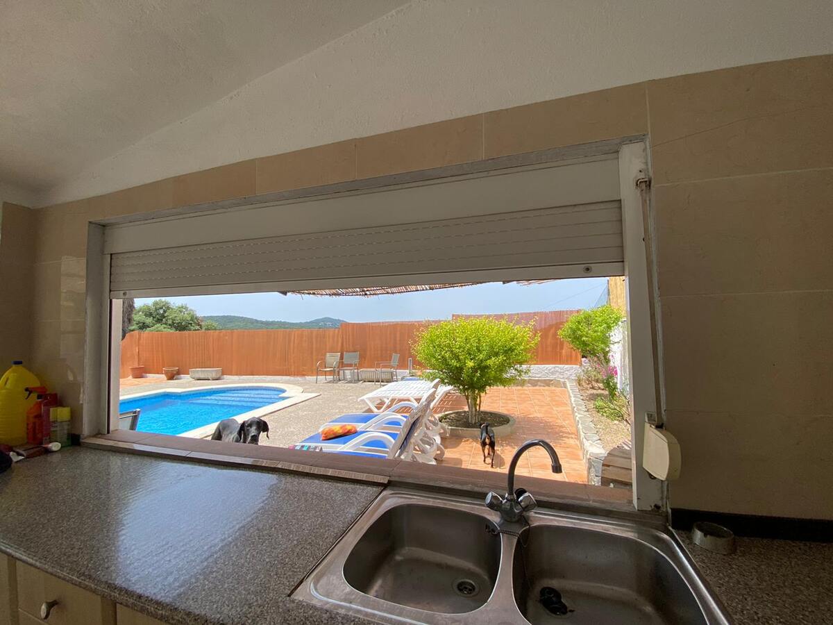 Villa 200 m² à Vidreres : piscine privée ouverte toute l'année - Photo 5