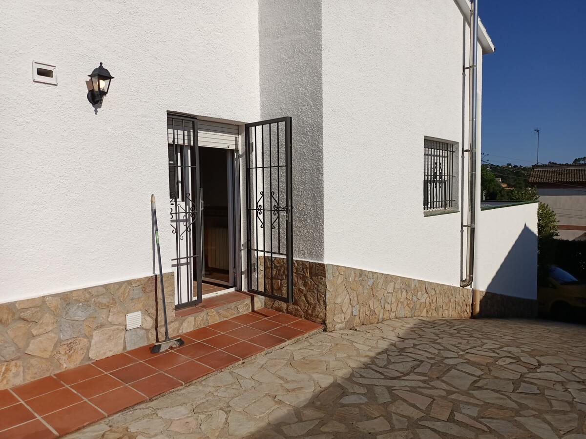 Villa 200 m² à Vidreres : piscine privée ouverte toute l'année - Photo 13