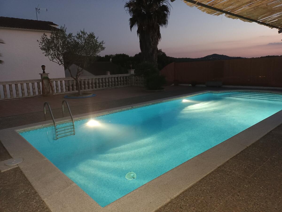 Villa 200 m² à Vidreres : piscine privée ouverte toute l'année - Photo 70