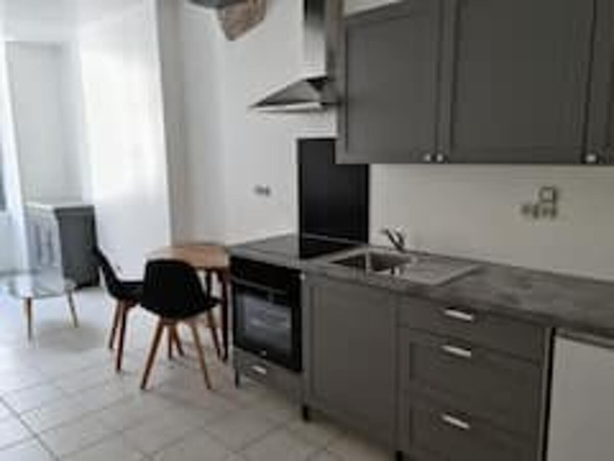 Appartement plain-pied au cœur historique de Beaugency - Photo 1