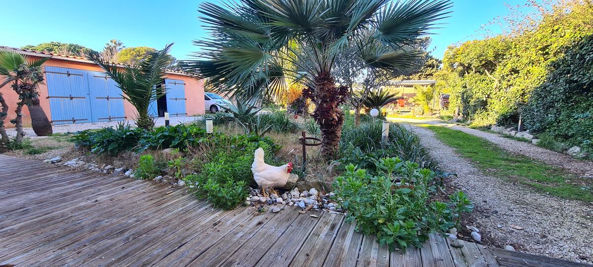 Studio 20 m² avec terrasse, jardin et parking à Hyères - Photo 2