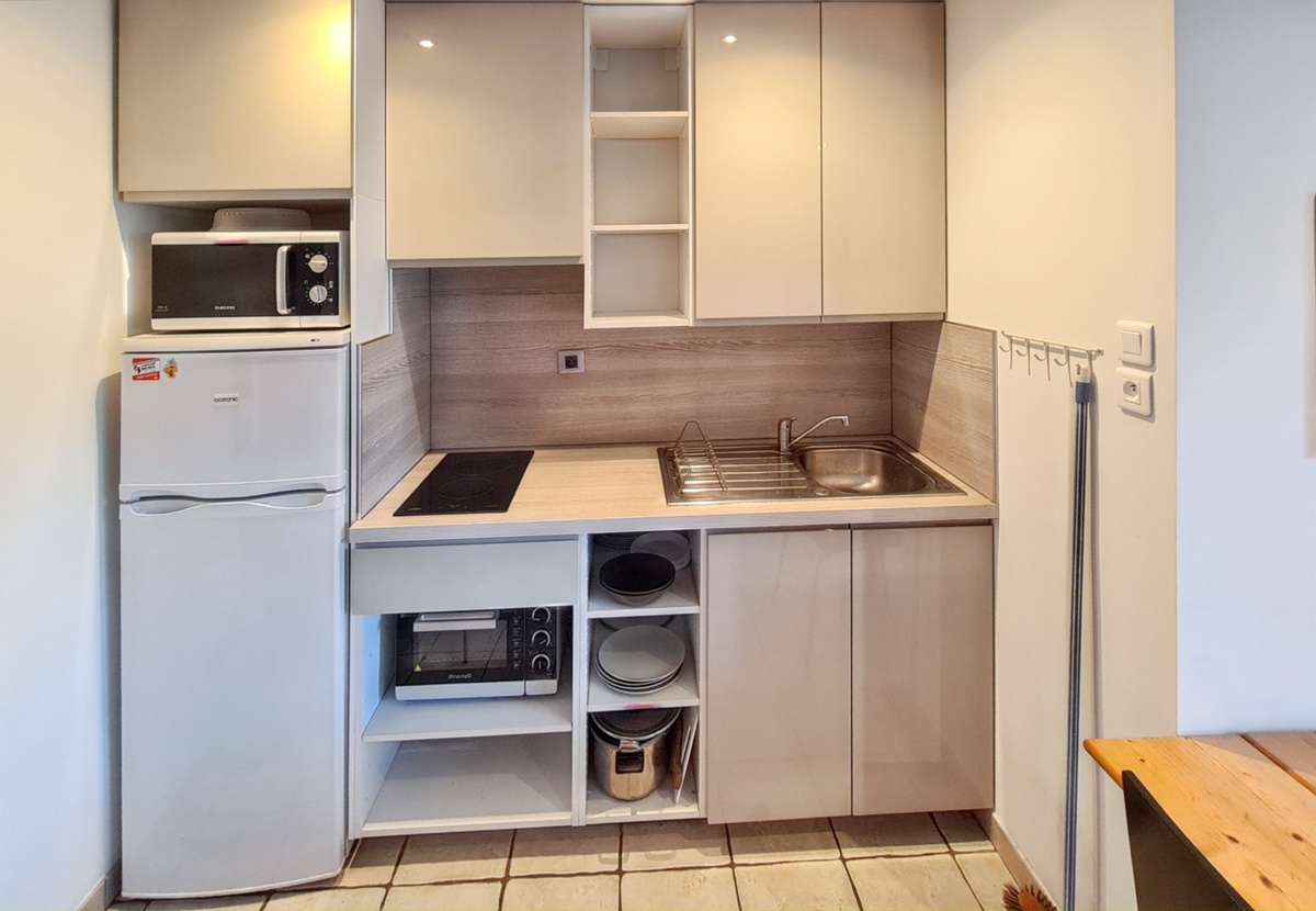 Studio 20 m² avec terrasse, jardin et parking à Hyères - Photo 6