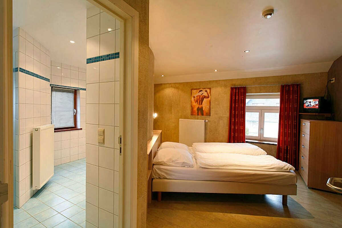 Maison familiale 8 chambres avec tennis et billard à Waimes - Photo 9