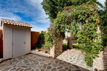 Appartement avec piscine privée et jardin à Torrevieja : photo 23