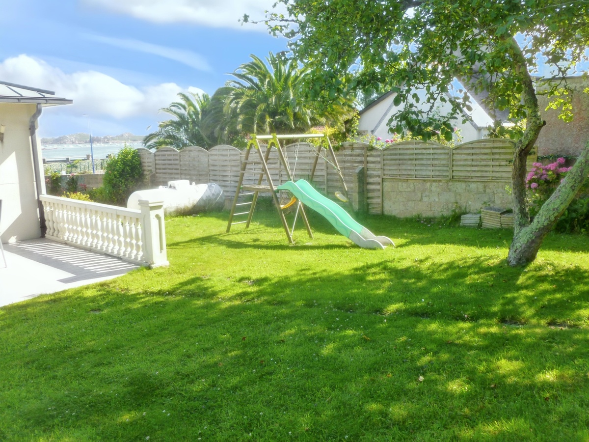 Maison 6 personnes Plougasnou avec jardin et vue mer - Photo 9