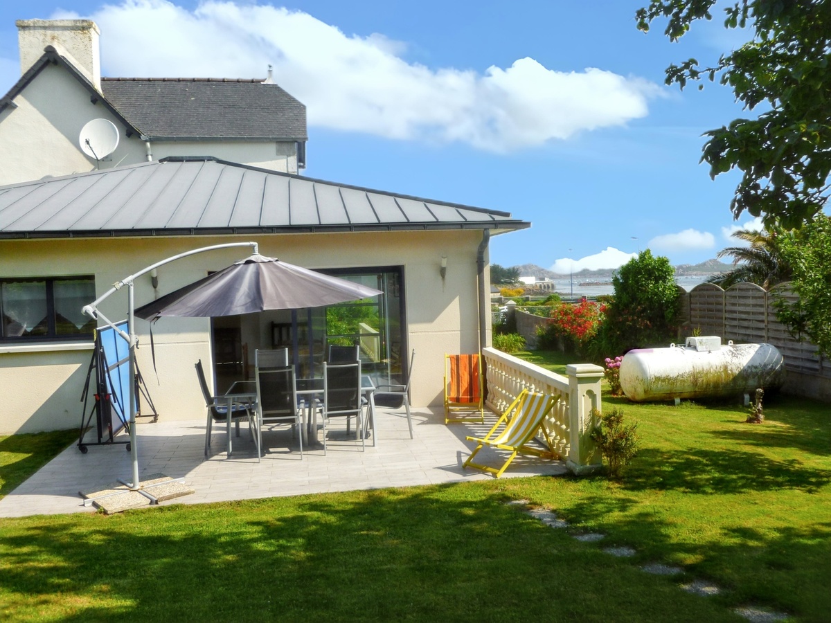Maison 6 personnes Plougasnou avec jardin et vue mer - Photo 10