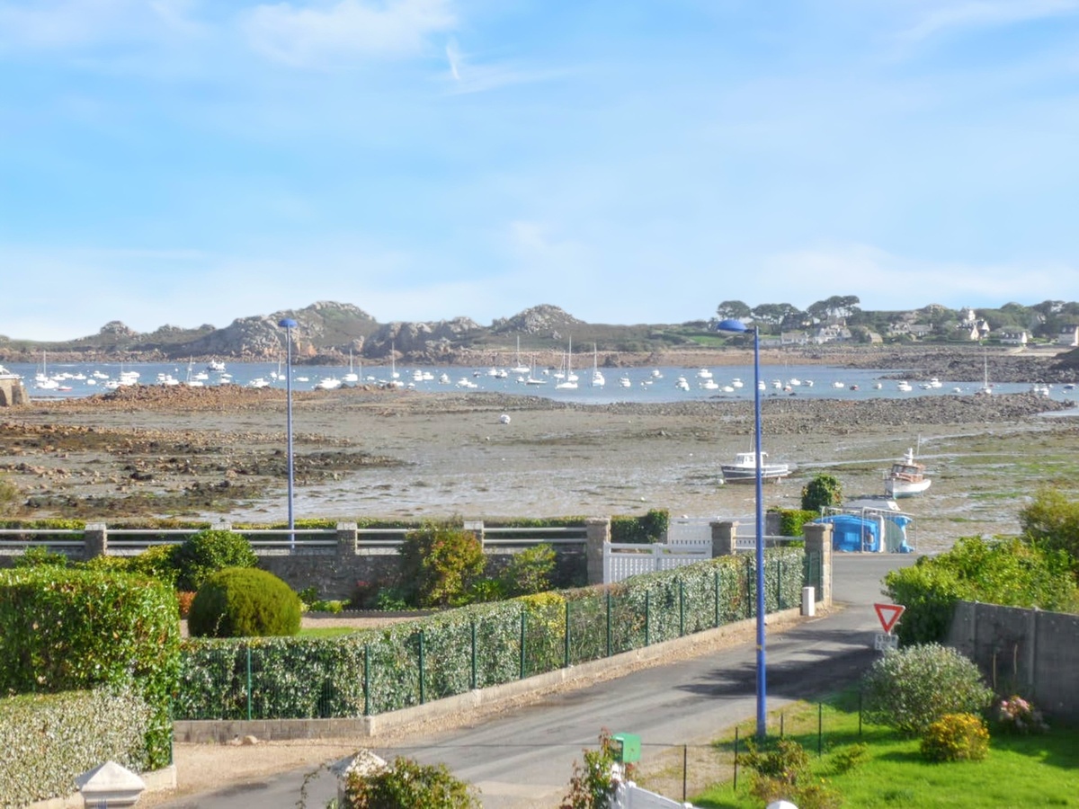 Maison 6 personnes Plougasnou avec jardin et vue mer - Photo 36