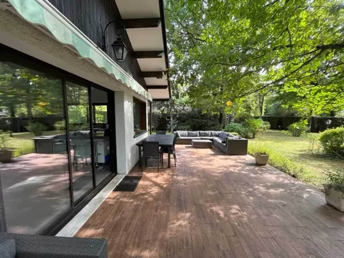 Maison 180 m² pour 14 personnes, piscine et accès lac - Photo 1