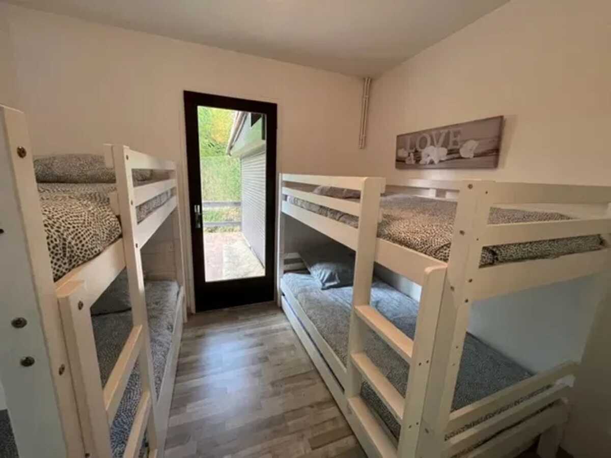 Maison 180 m² pour 14 personnes, piscine et accès lac - Photo 16