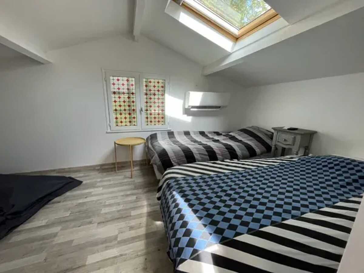 Maison 180 m² pour 14 personnes, piscine et accès lac - Photo 17