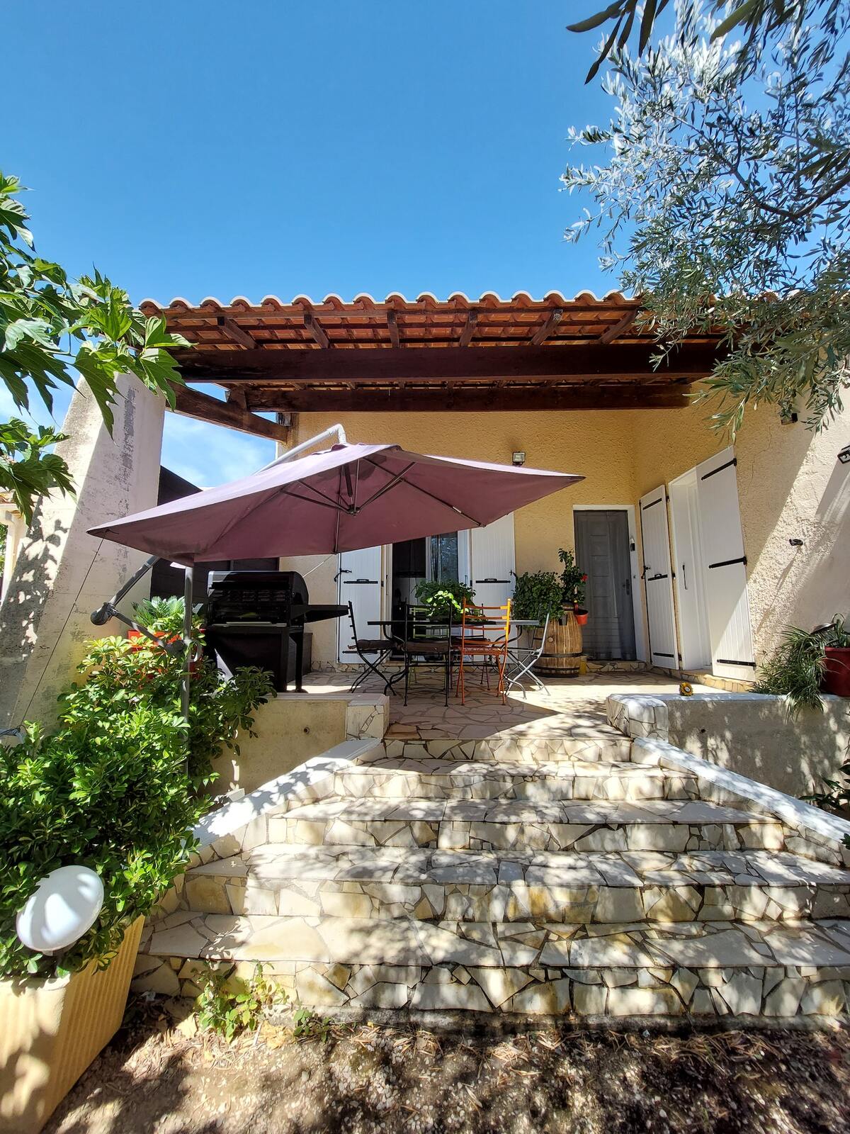 Maison 100 m² à Autignac, vue montagne et jardin clos - Photo 1