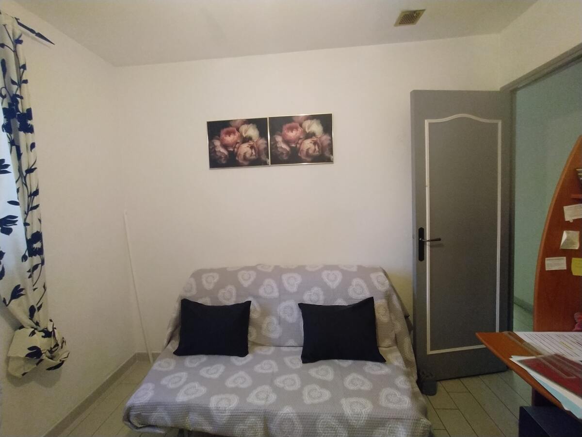 Maison 100 m² à Autignac, vue montagne et jardin clos - Photo 4