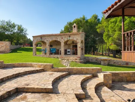 Villa spacieuse à Querol avec piscine privée et jacuzzi : photo 2
