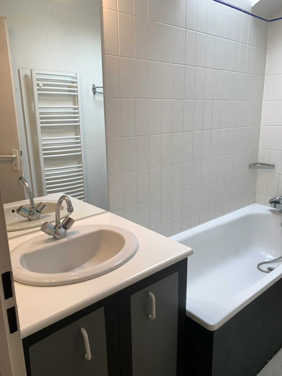 Appartement 2 chambres avec balcon et parking à Bagnères-de-Bigorre - Photo 11