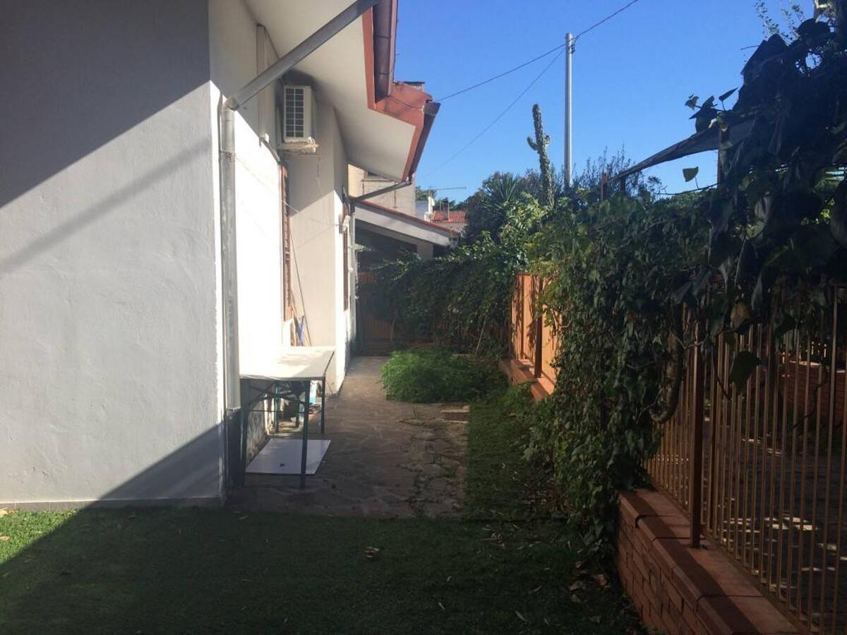 Maison 60 m² à Laura, jardin clôturé et barbecue - Photo 10