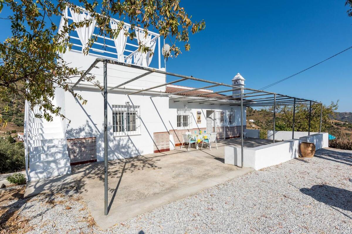 Villa avec piscine privée à eau salée à Competa, vue montagne - Photo 25