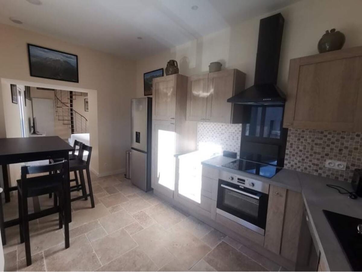 Maison 150m² Volvic, 10 personnes, vue montagne - Photo 3