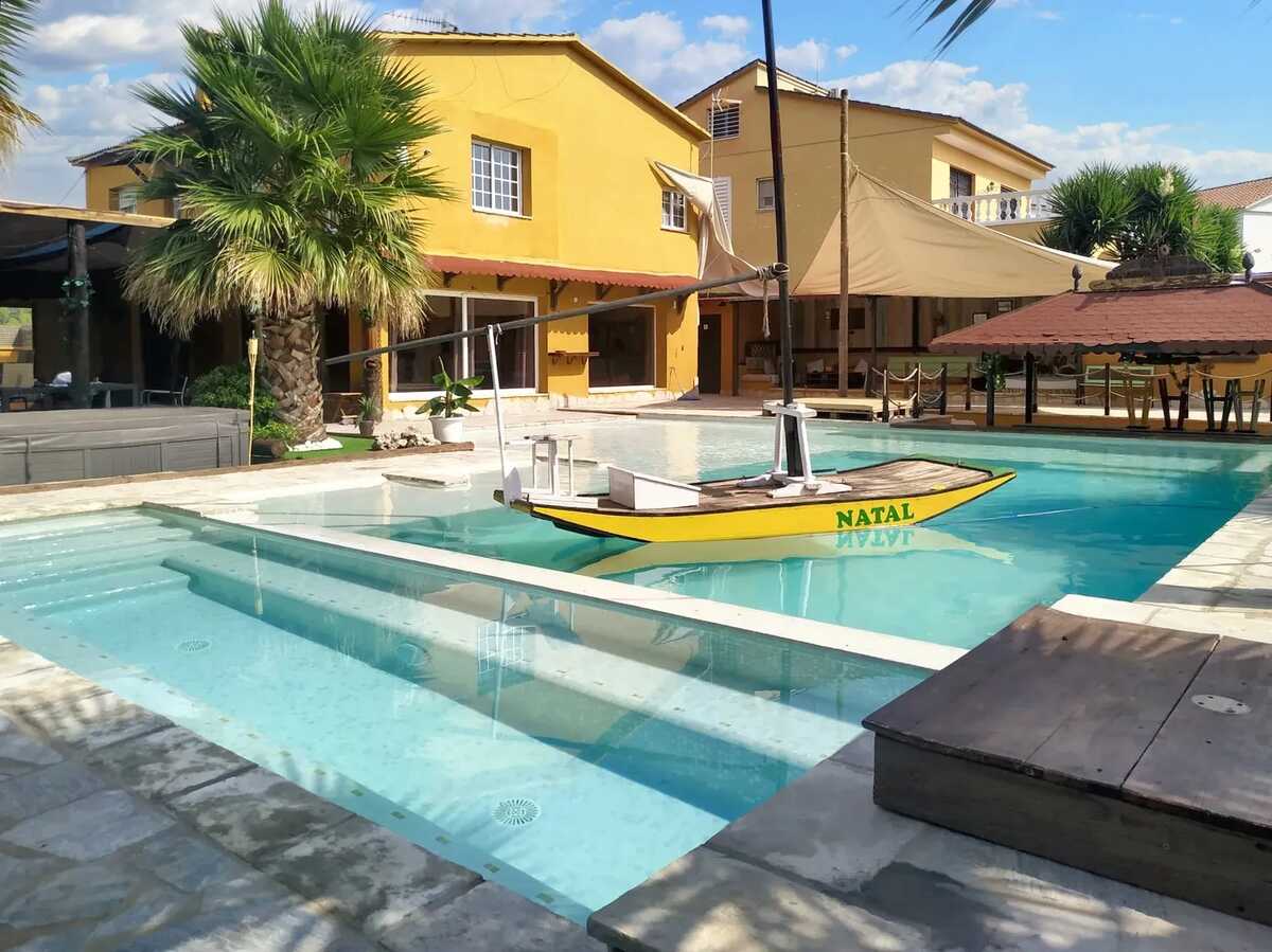 Villa élégante à Rubí avec piscine privée et jardin - Photo 1