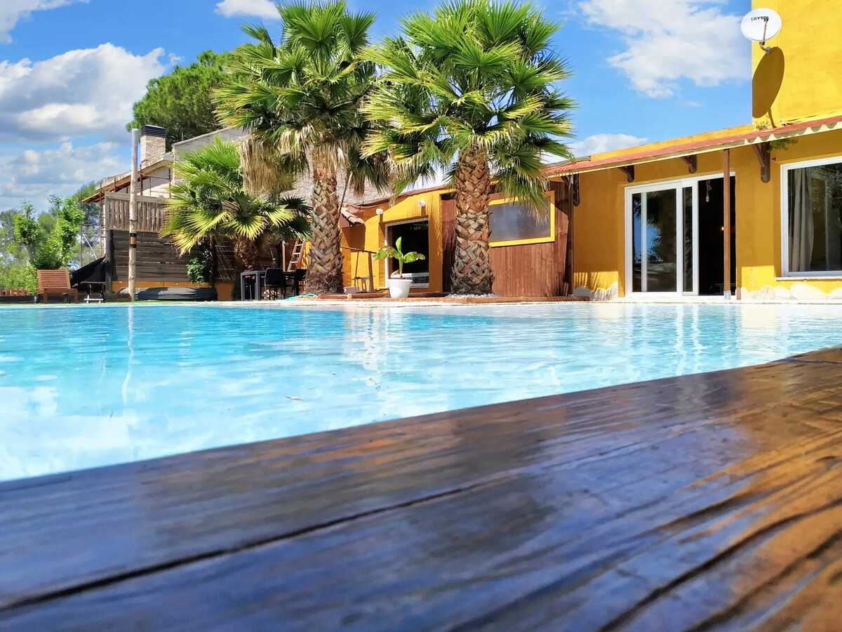 Villa élégante à Rubí avec piscine privée et jardin - Photo 2