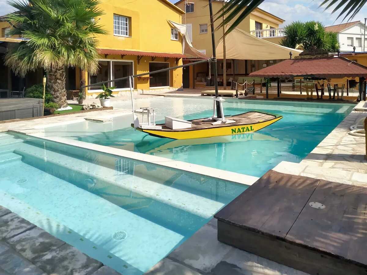 Villa élégante à Rubí avec piscine privée et jardin - Photo 18
