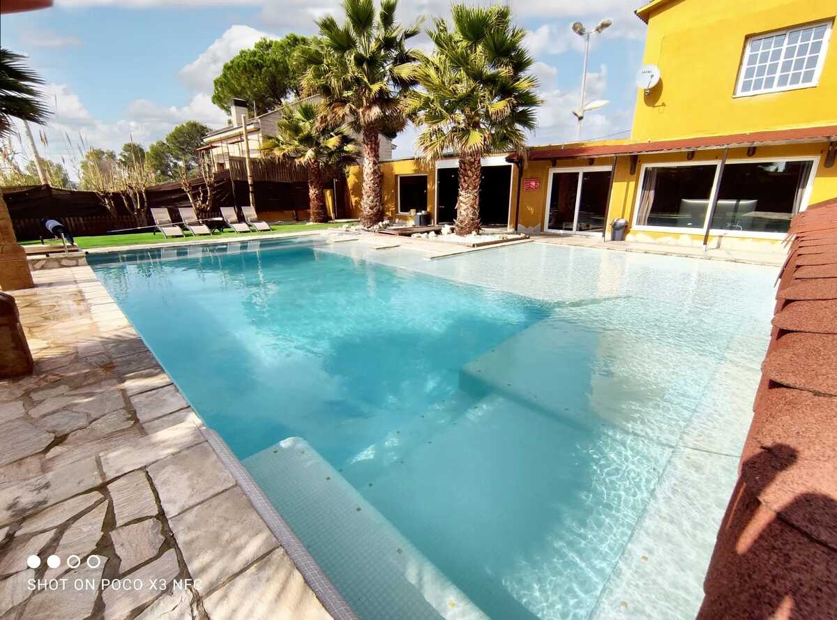 Villa élégante à Rubí avec piscine privée et jardin - Photo 21