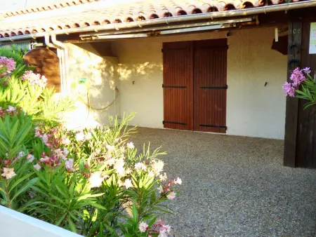 Charmante maison familiale à Gruissan avec terrasse ensoleillée - Photo 7