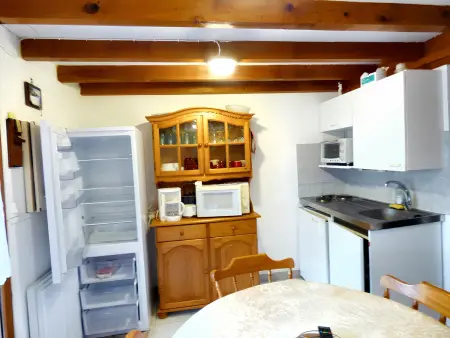Charmante maison familiale à Gruissan avec terrasse ensoleillée - Photo 9