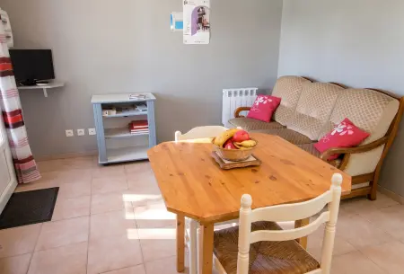Appartement avec parking privé et entrée privée à Cassen : photo 3