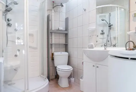 Appartement avec parking privé et entrée privée à Cassen : photo 9