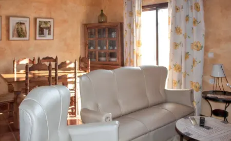 Maison charmante à Estepa avec vue sur la montagne - Photo 3