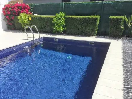 Villa à Guardamar del Segura : piscine privée et jardin clos : photo 3