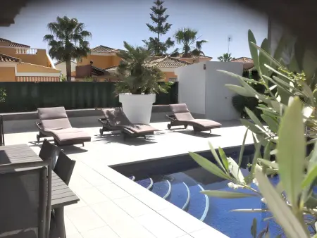 Villa à Guardamar del Segura : piscine privée et jardin clos : photo 7