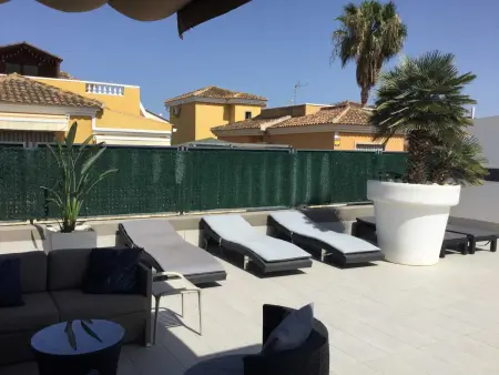 Villa à Guardamar del Segura : piscine privée et jardin clos : photo 11