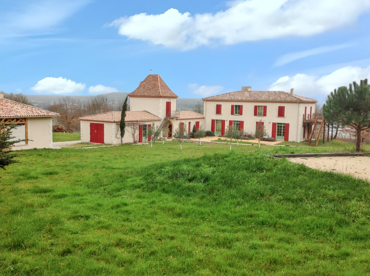 Villa 420 m² avec salle de jeux 80 m² à Villeneuve-sur-Lot - Photo 3