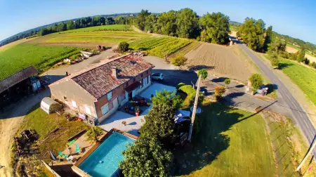 Studio avec piscine partagée et terrasse couverte à Saint-Jory : photo 12