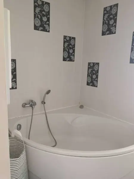 Appartement accueillant au cœur de Le Conquet avec parking privé - Photo 4
