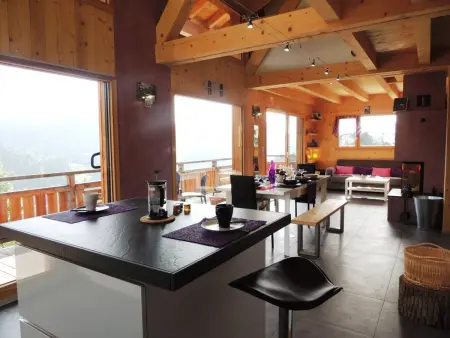 Chalet charmant aux Gets avec vue sur montagne et cheminée - Photo 1