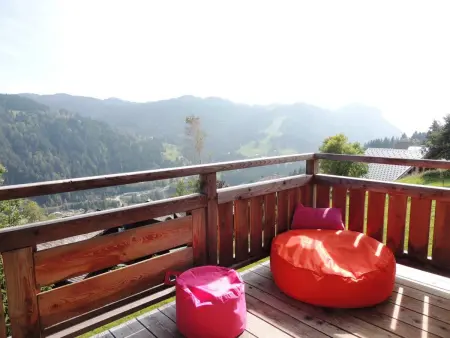 Chalet charmant aux Gets avec vue sur montagne et cheminée - Photo 2